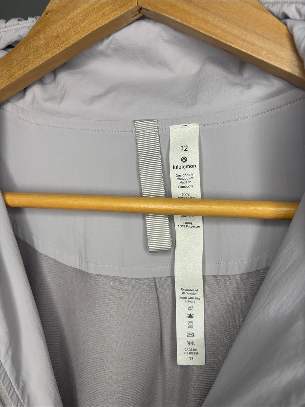 Lululemon Sights Seen Jacket in Chrome Size 12
